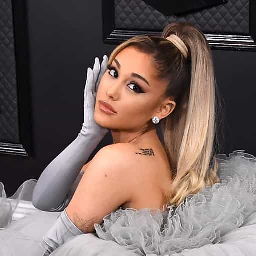 Ariana-Grande-PrettiestGirl